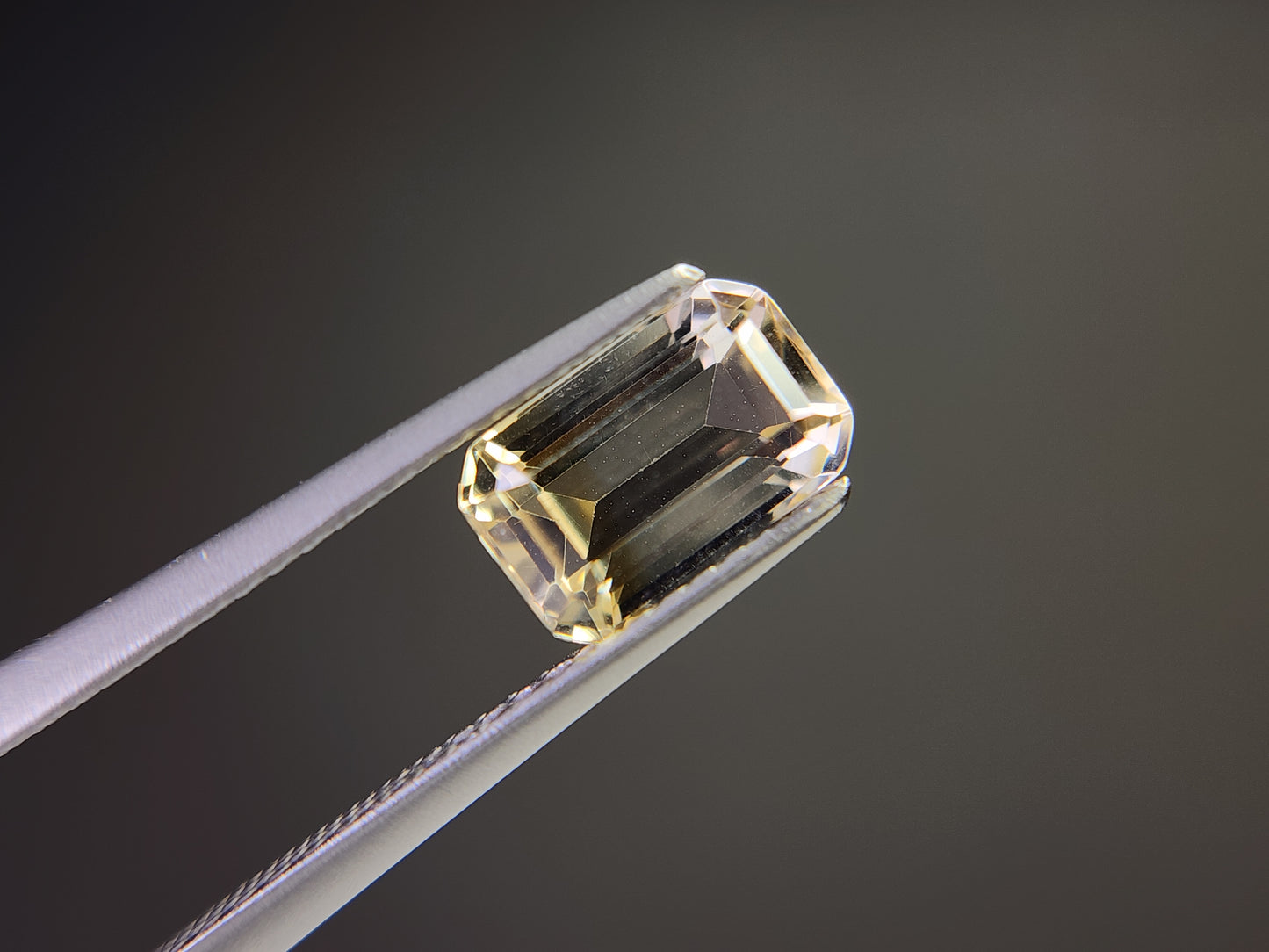 0365-6-1 バイカラーシトリン 1.57ct