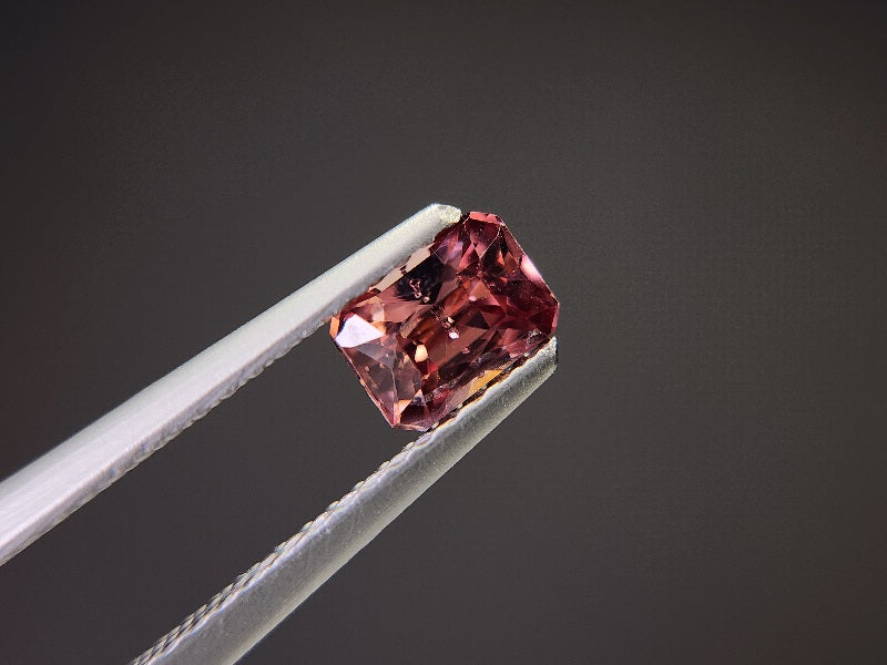 0935-9 ピンクジルコン 0.78ct