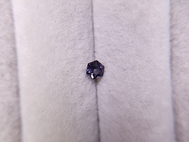 0002-1 スピネル 0.20ct