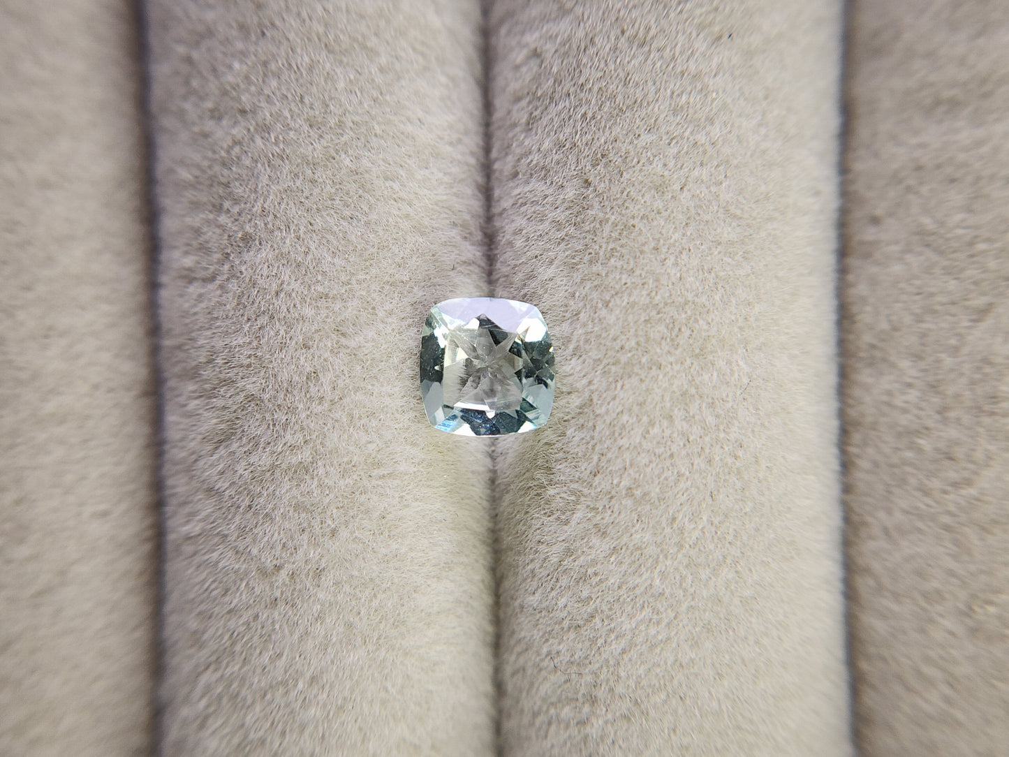 0878-4-6 グリーンベリル 0.79ct
