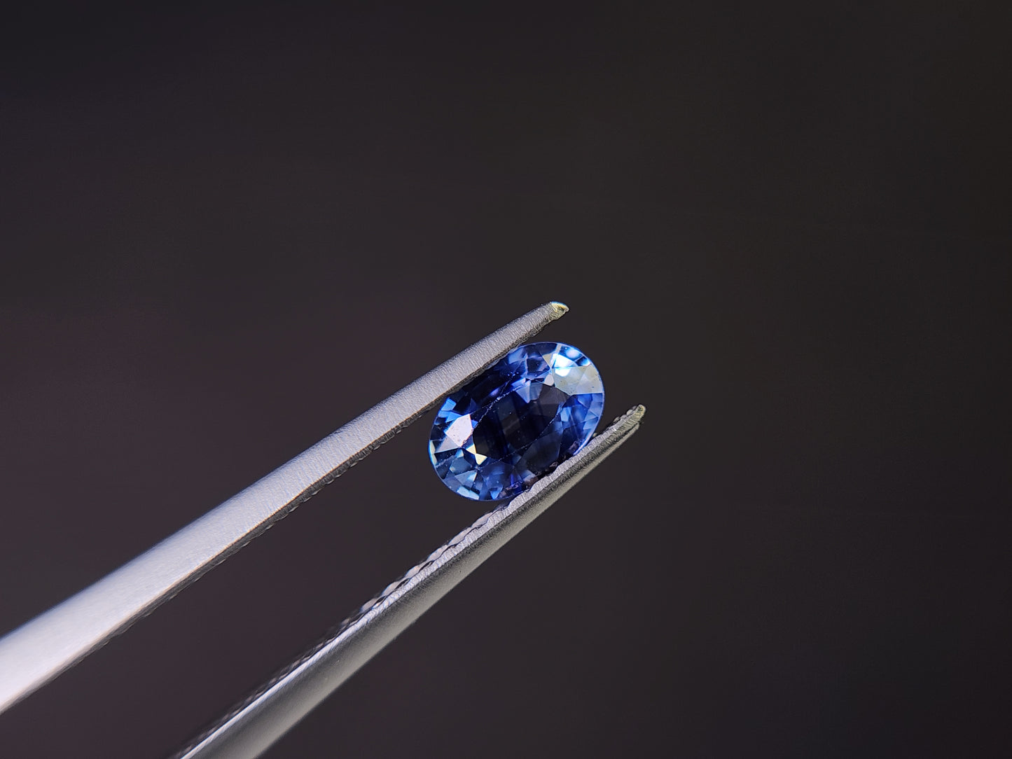 0904-7 サファイア 0.56ct