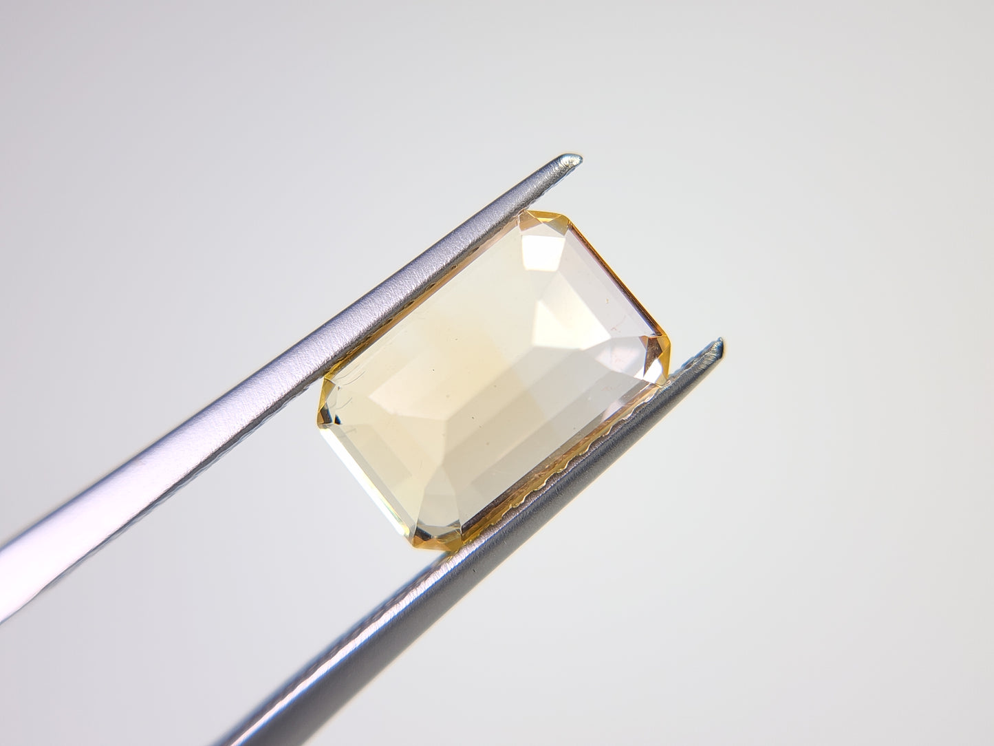 0365-4-3 バイカラーシトリン 2.95ct