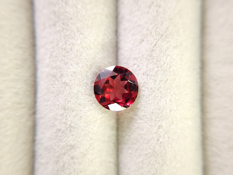 0910-5-8 ガーネット 1.97ct