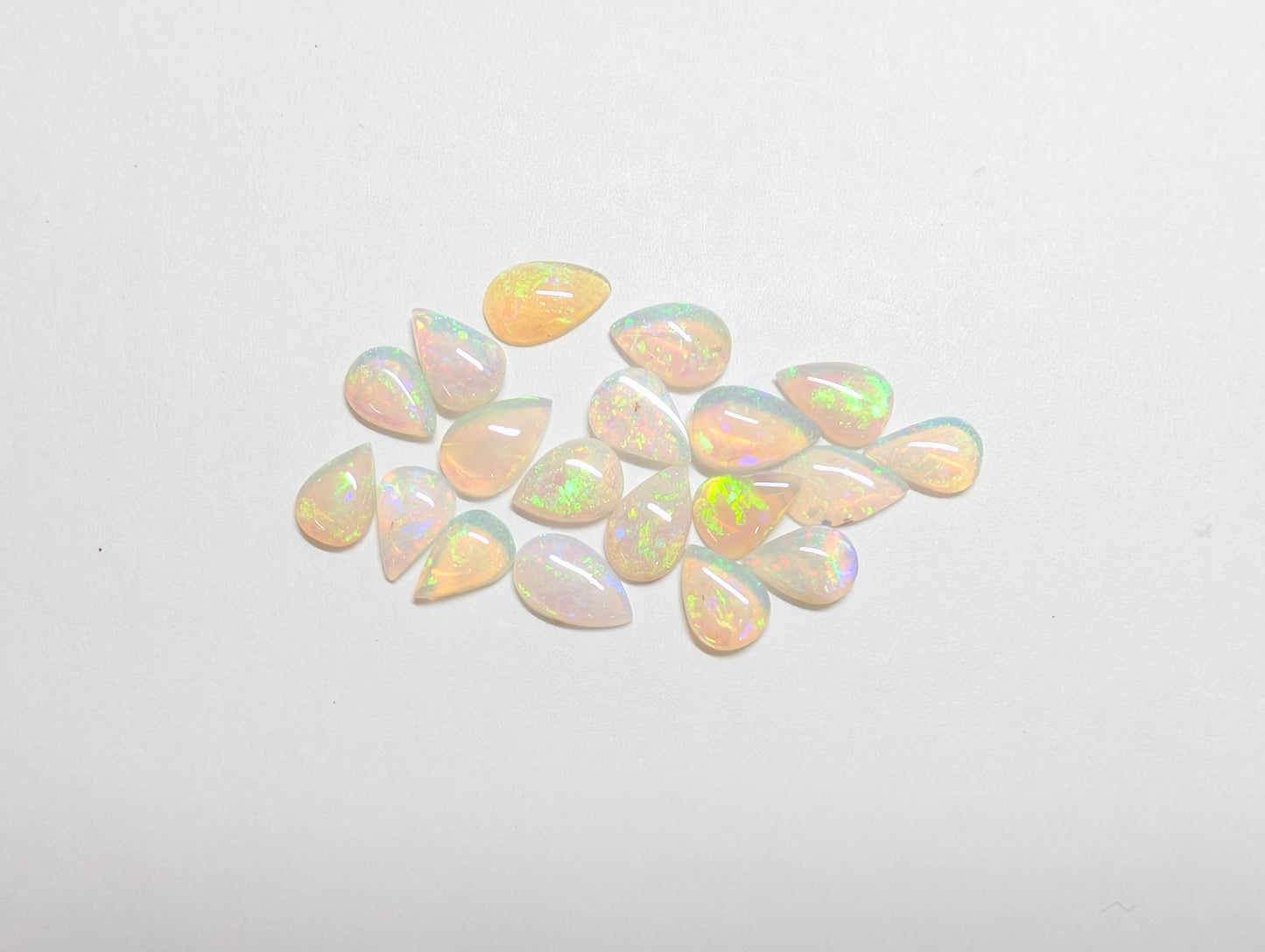 0276【ランダム発送】大人気!オーストラリア産のオパール【1石あたり約0.32ct】