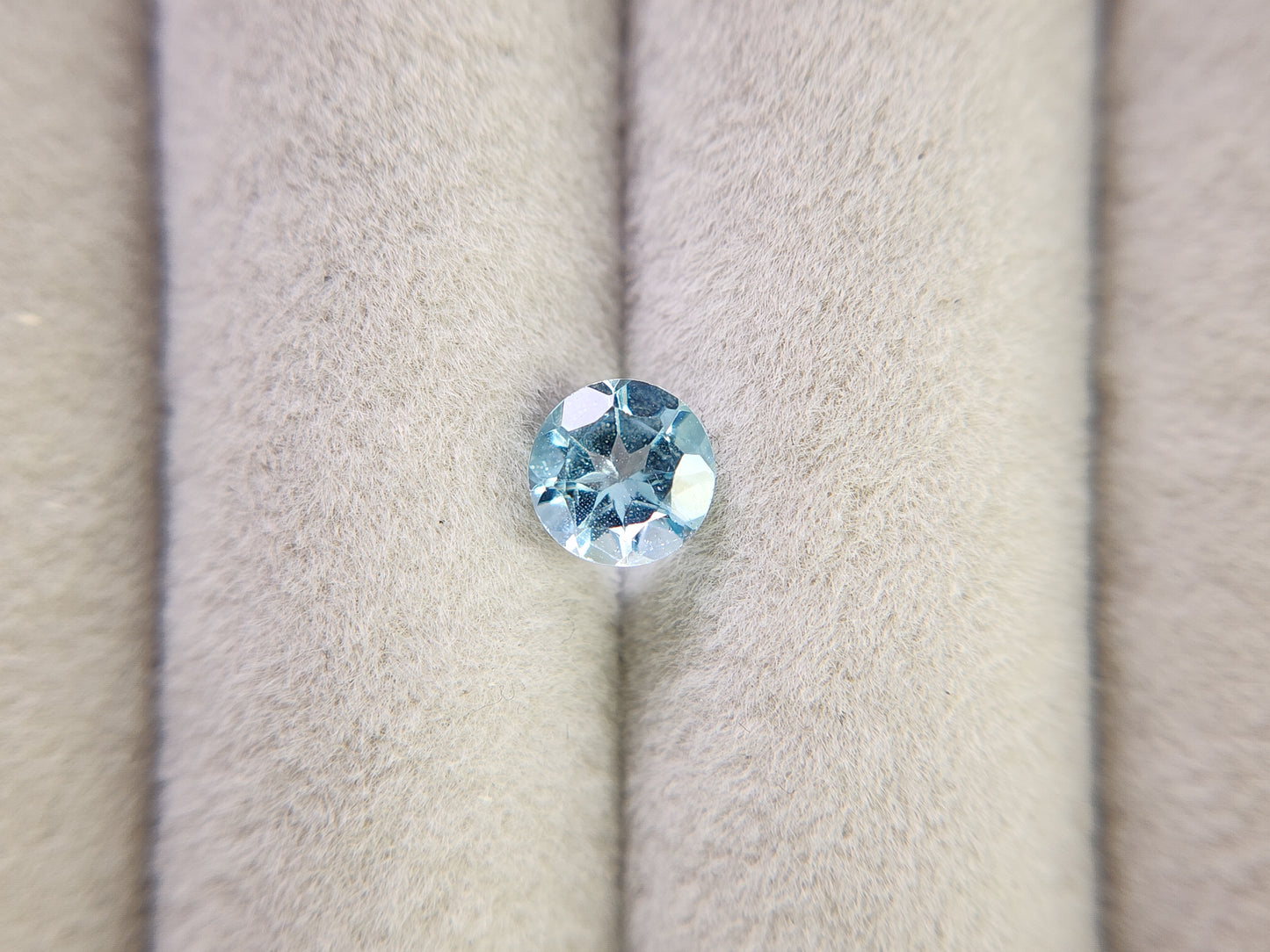 0917-24 ブルートパーズ 1.15ct