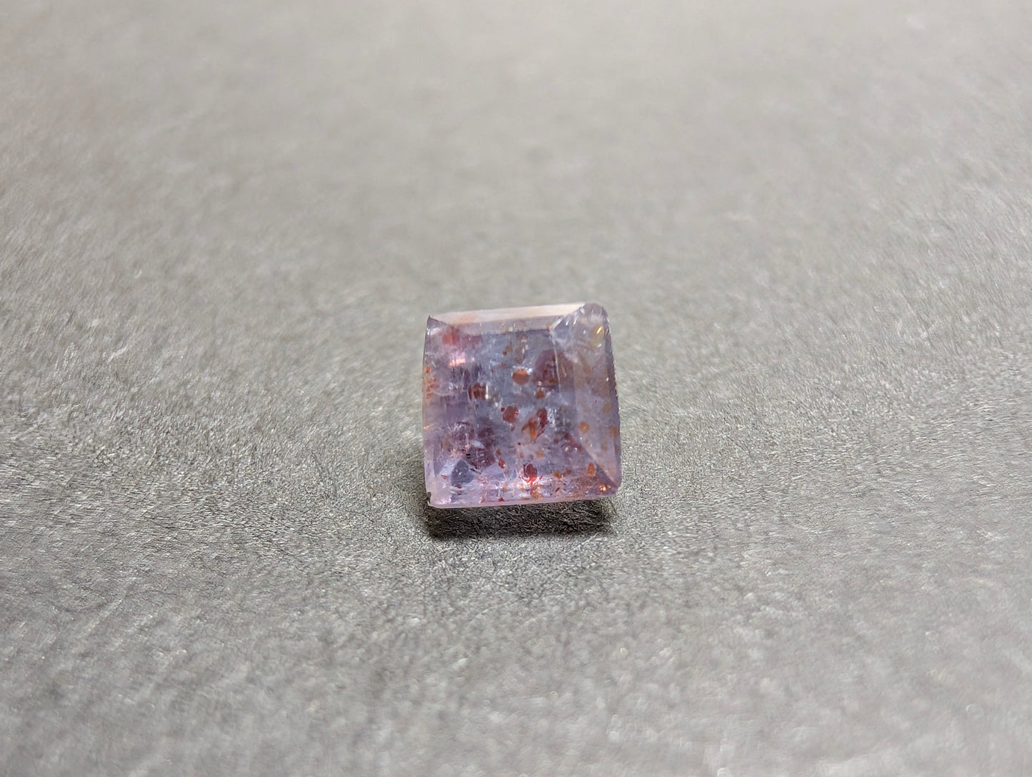 0324 アイオライトサンストーン 0.38ct