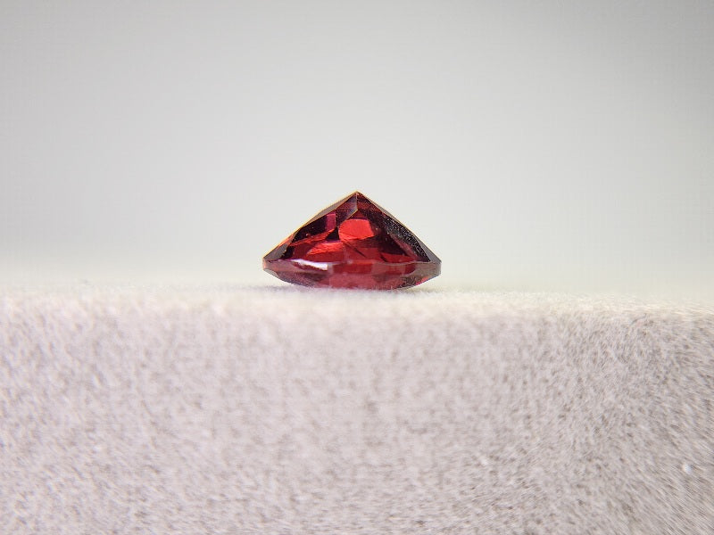 0910-5-5 ガーネット 2.19ct