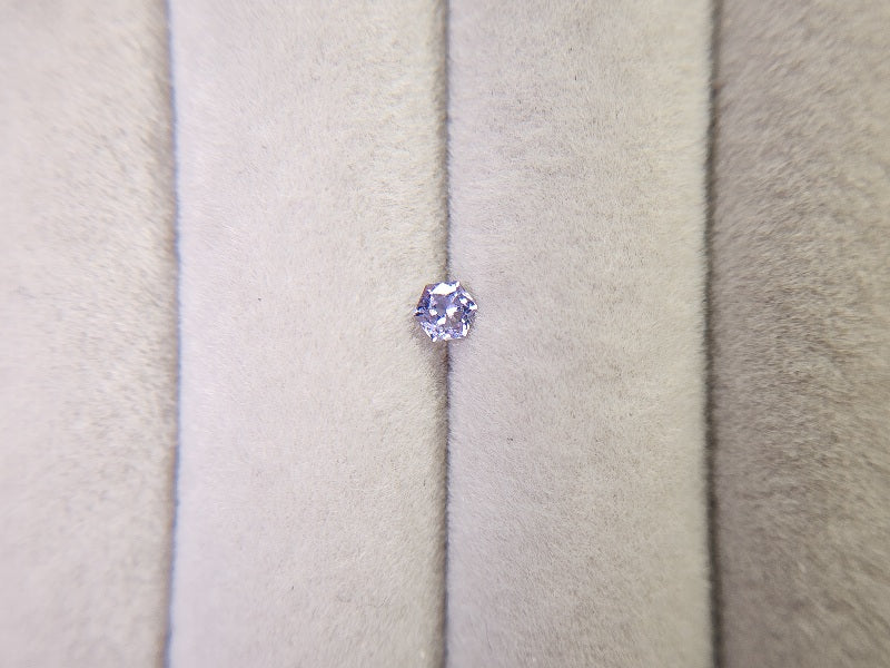 0002-4 スピネル 0.18ct