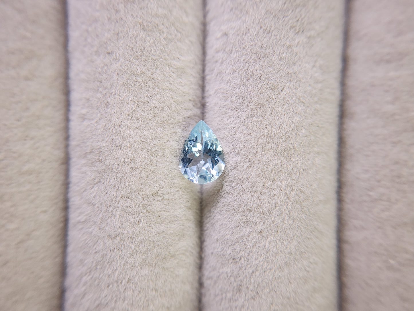 0008-8 アクアマリン ペアシェイプ 0.52ct