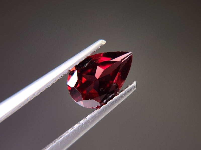 0910-3-10 ガーネット 1.29ct