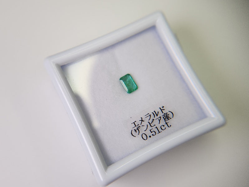 0936-8 エメラルド(ザンビア産) 0.51ct