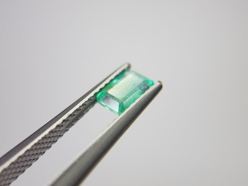 0936-8 エメラルド(ザンビア産) 0.51ct