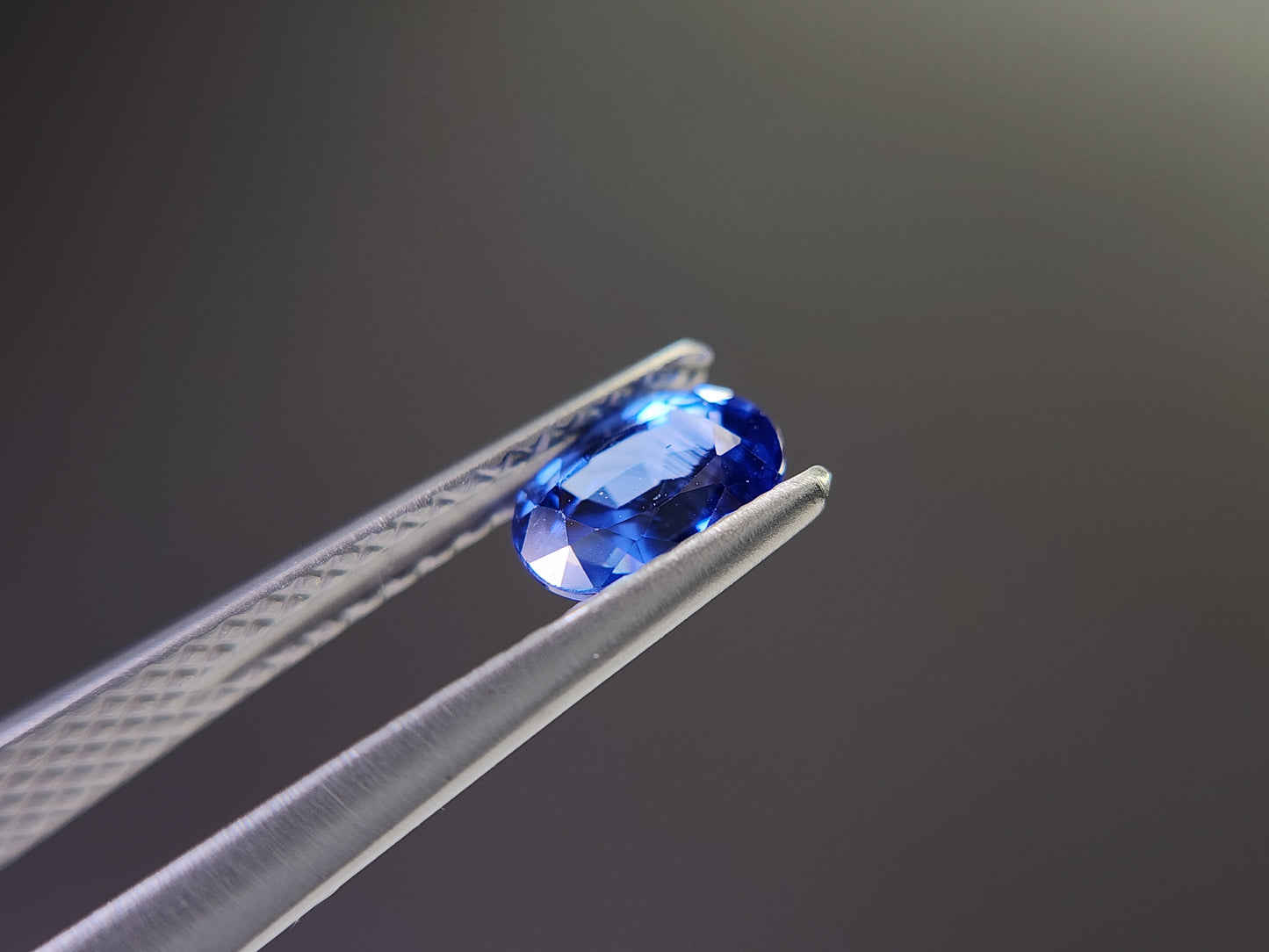 0904-10 サファイア 0.68ct