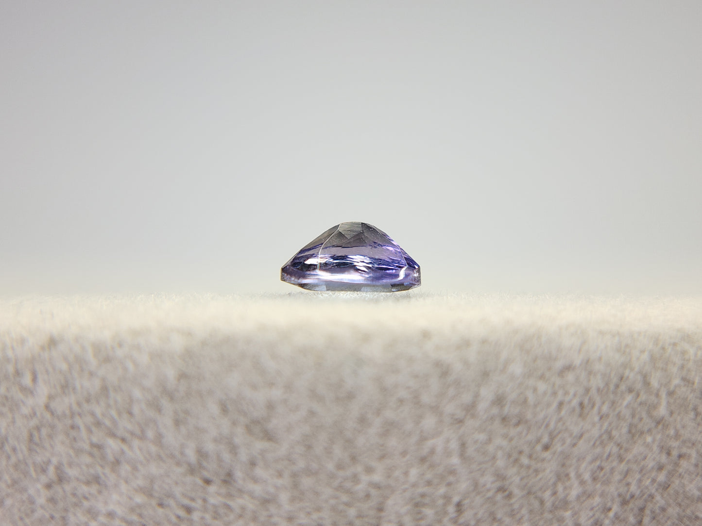 0654-7-4 ゾイサイト 0.32ct