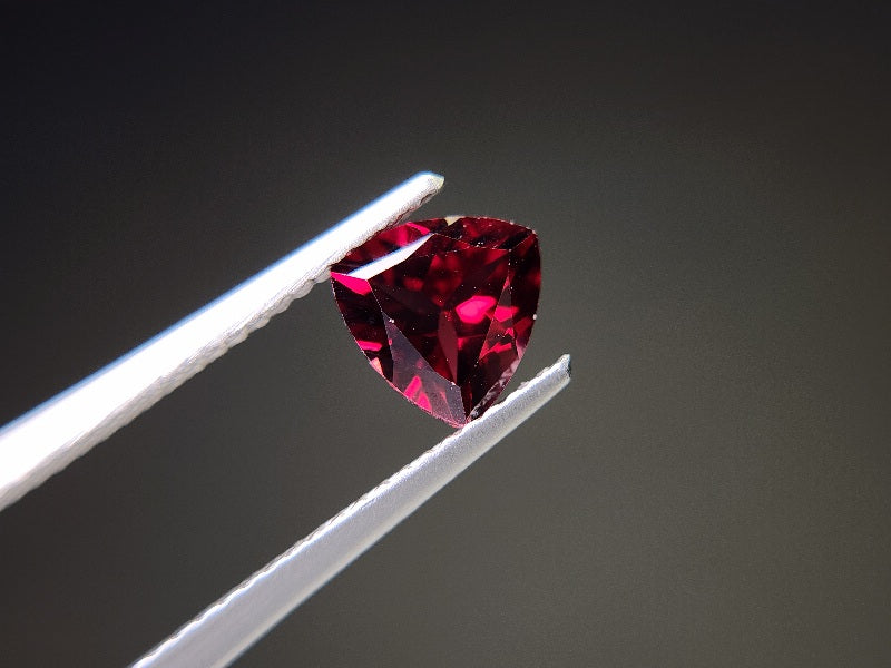 0910-1-11 ガーネット 1.51ct