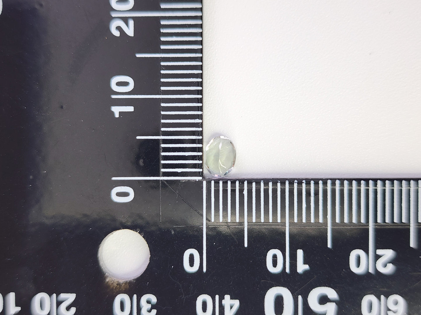 0654-5-3 ゾイサイト 0.38ct