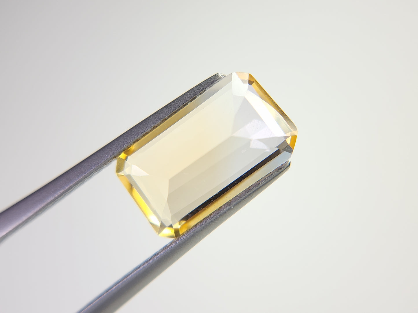 0365-4-1 バイカラーシトリン 2.97ct