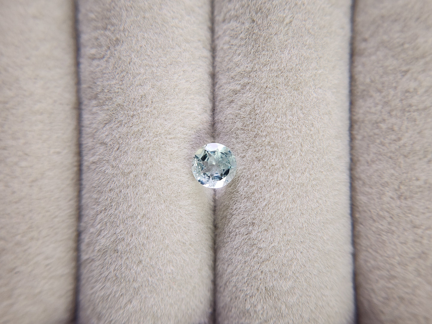 0878-1-4 グリーンベリル 0.42ct