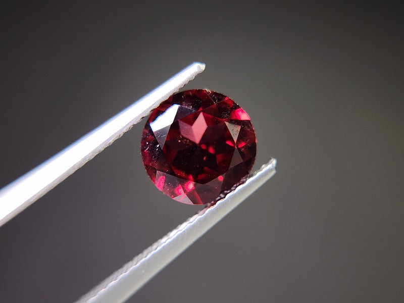 0910-5-8 ガーネット 1.97ct