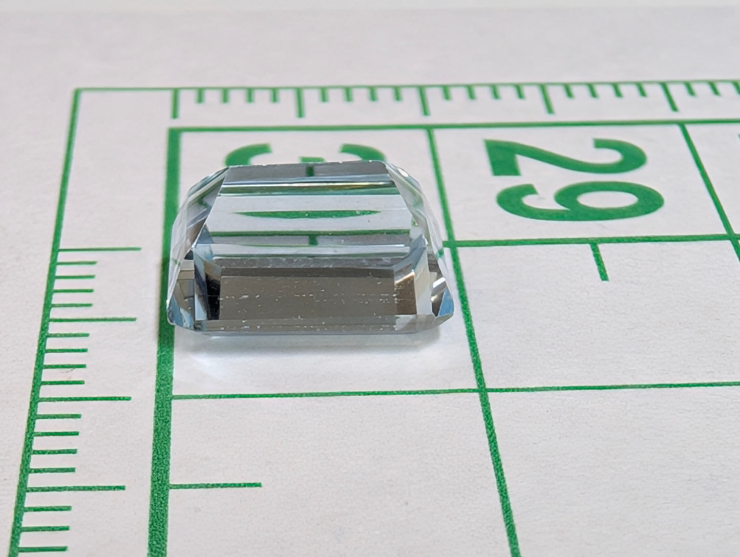 0084 バイカラートパーズ 3.56ct