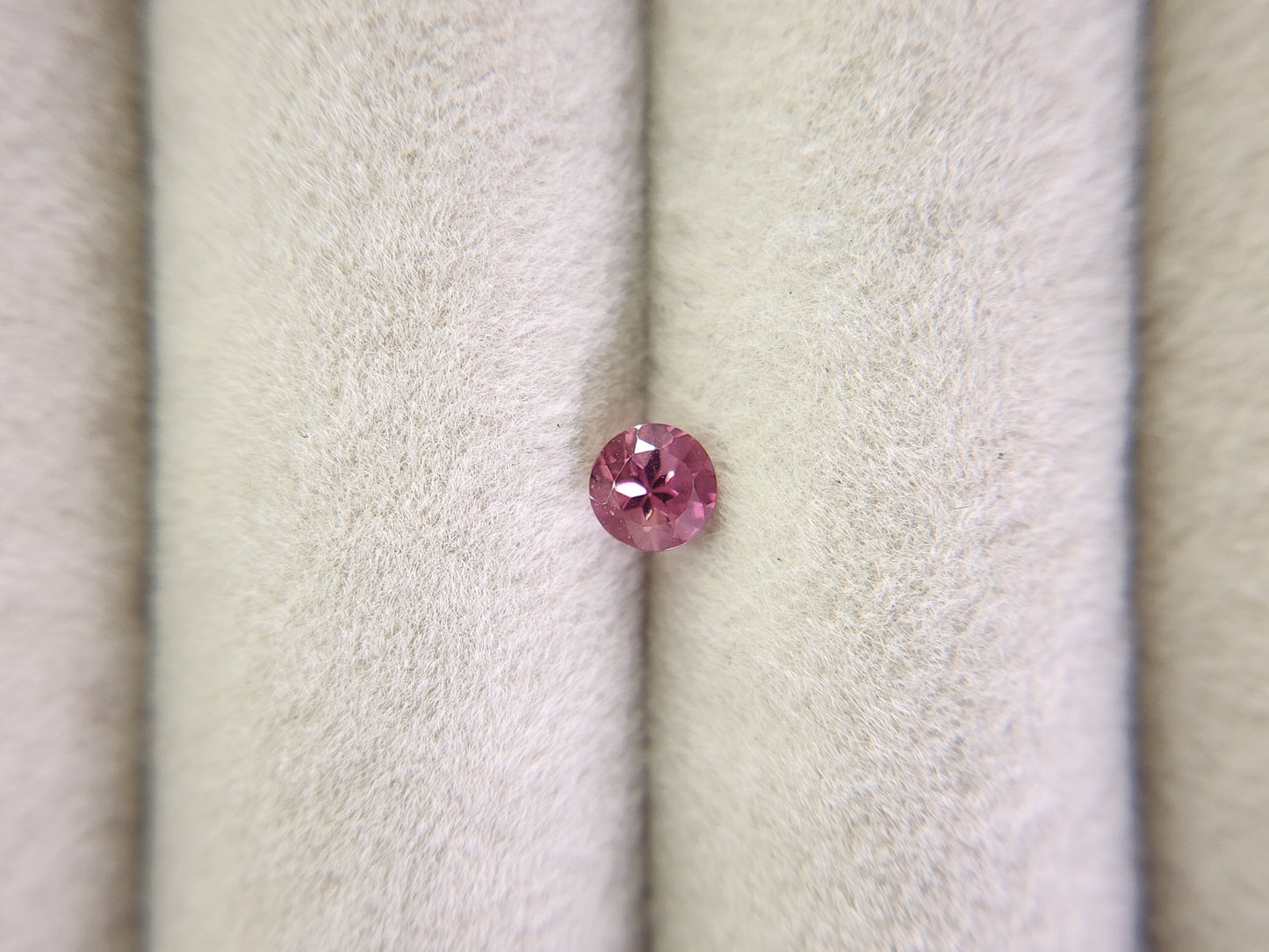 0823-3 スピネル 0.33ct