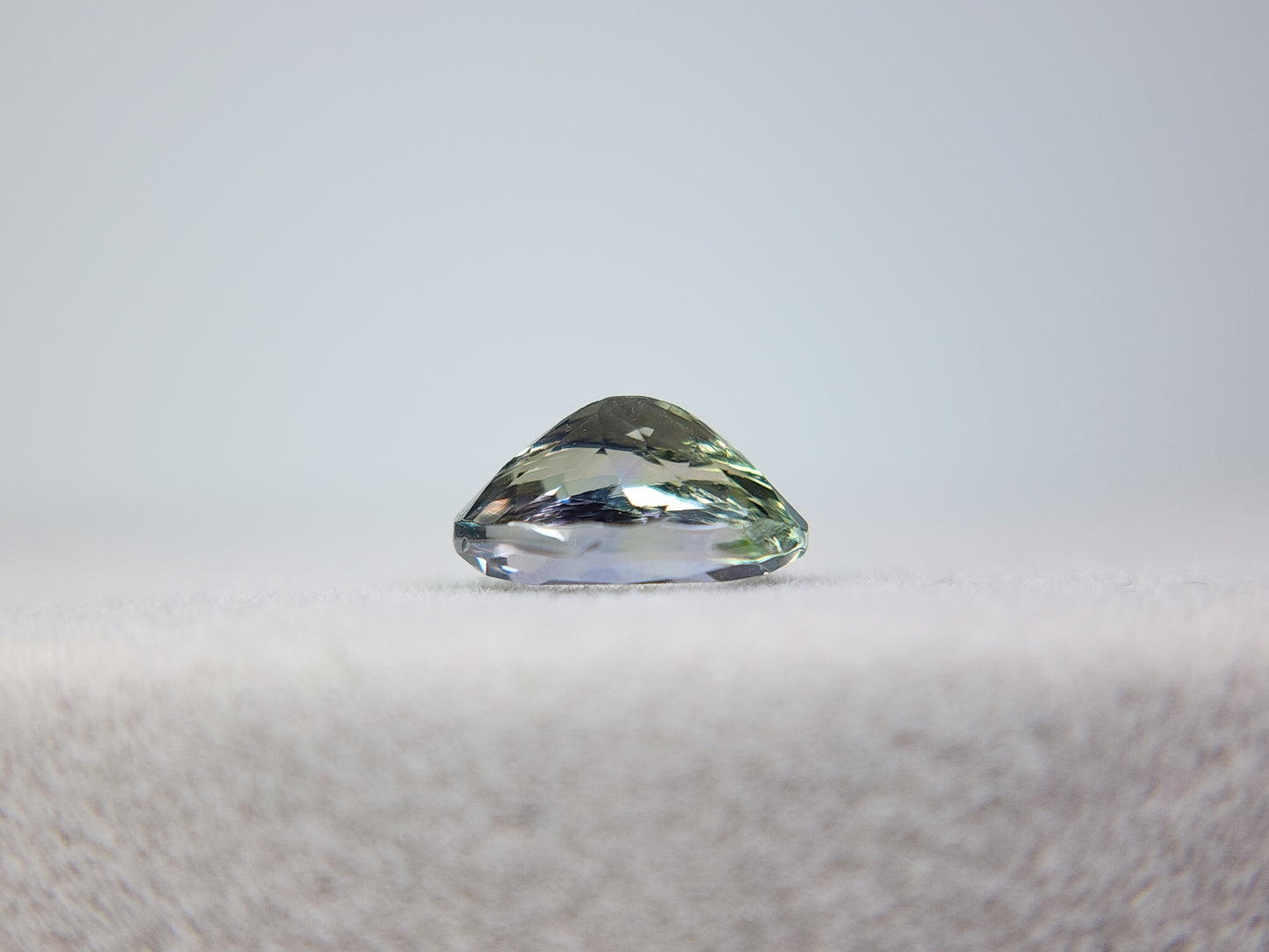 0876-17 バイカラータンザナイト 1.32ct
