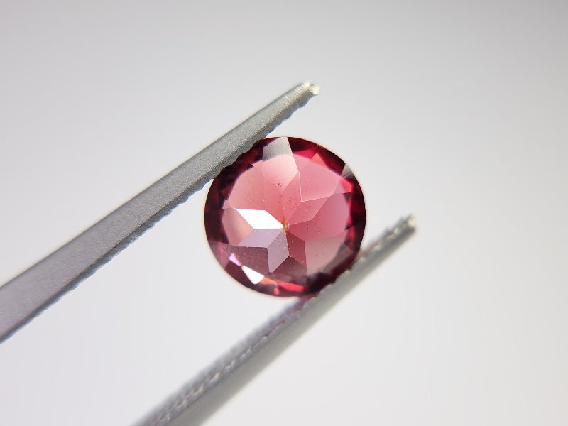 0910-2-8 ガーネット 1.43ct