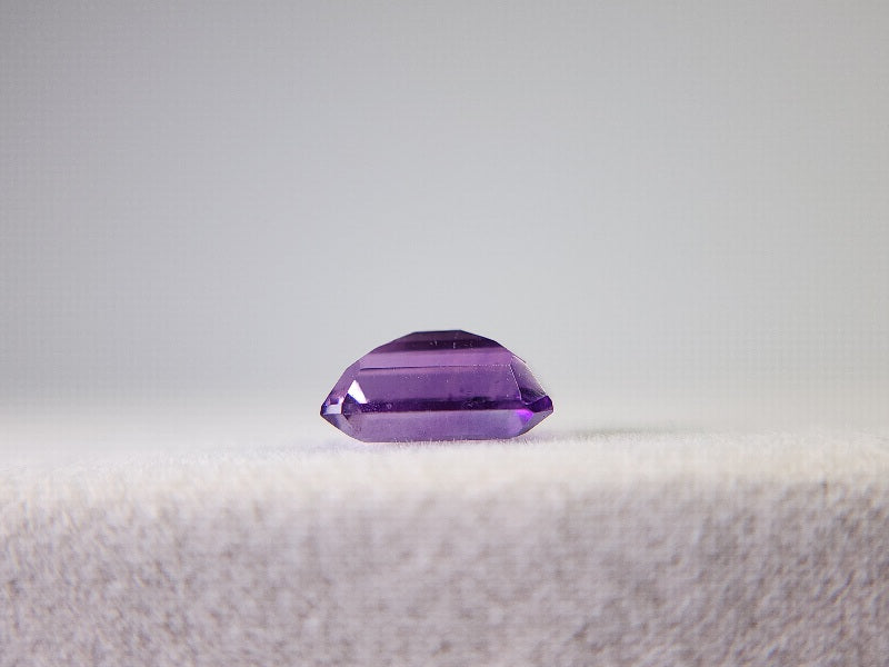 0918-2-7 アメジスト 1.37ct