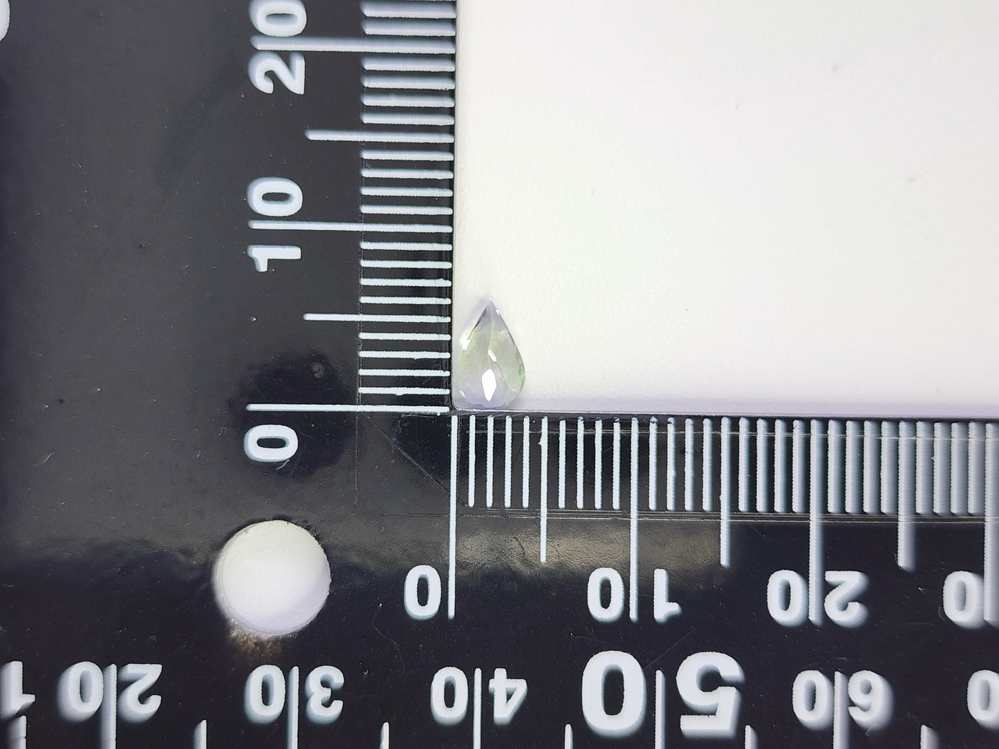 0644-11-5 ゾイサイト 0.31ct