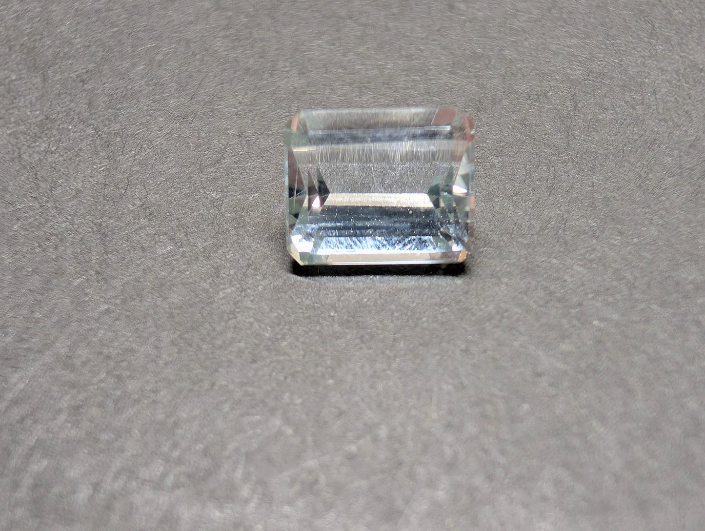 0084 バイカラートパーズ 3.56ct