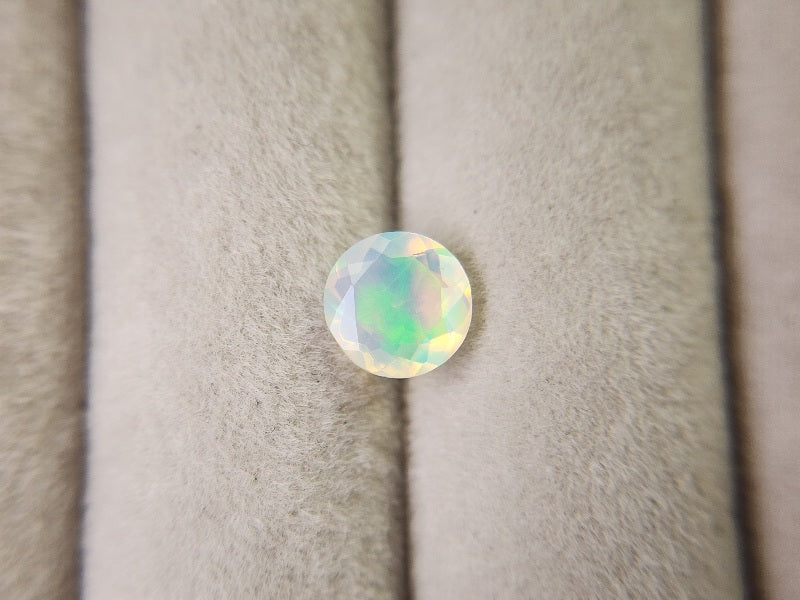 0909-3-6 オパール 0.73ct