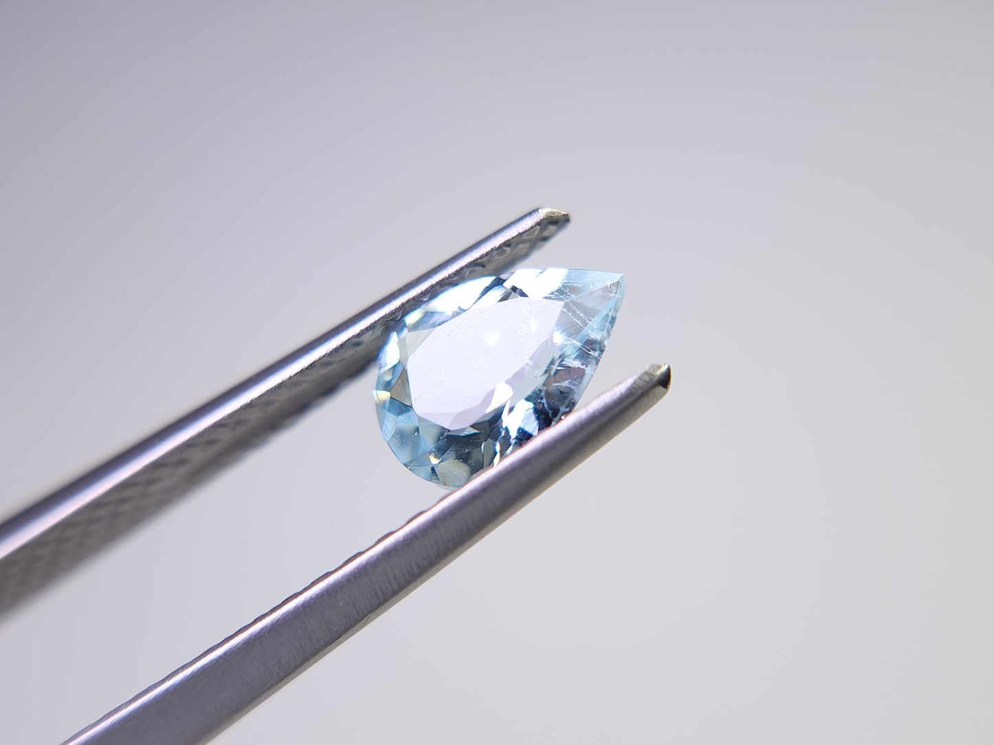 0008-3 アクアマリン ペアシェイプ 0.57ct