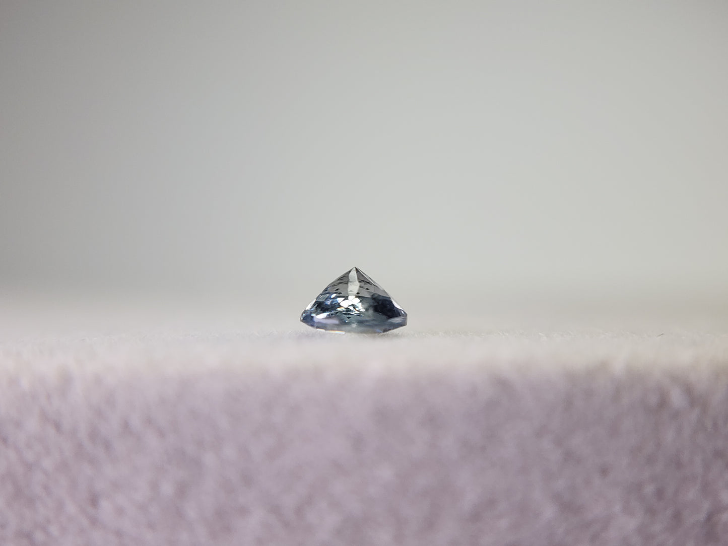 0657-24-2 ゾイサイト 0.31ct