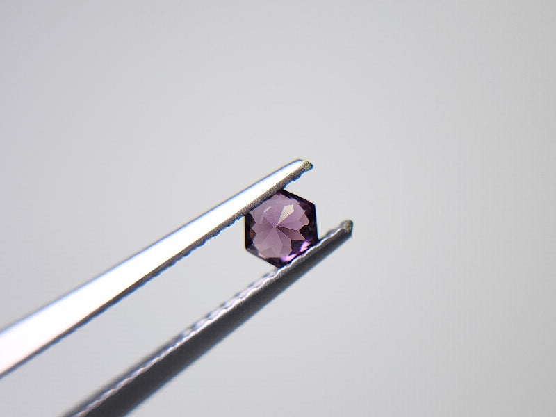 0002-6 スピネル 0.24ct