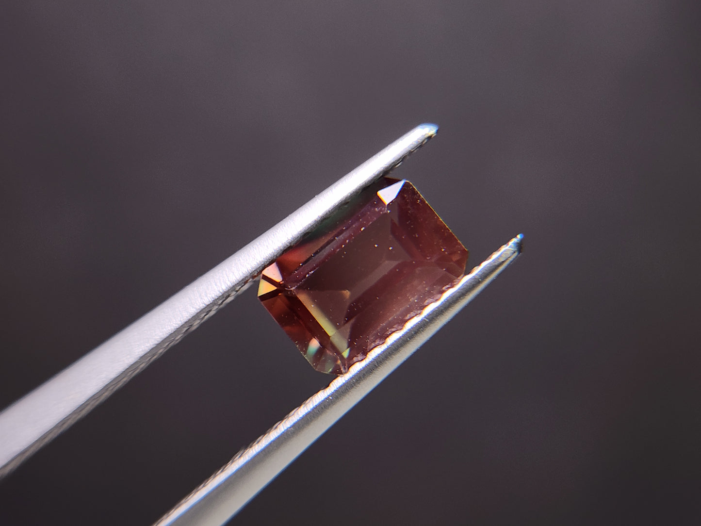 0151-3-8 バイカラーアンデシン 0.96ct