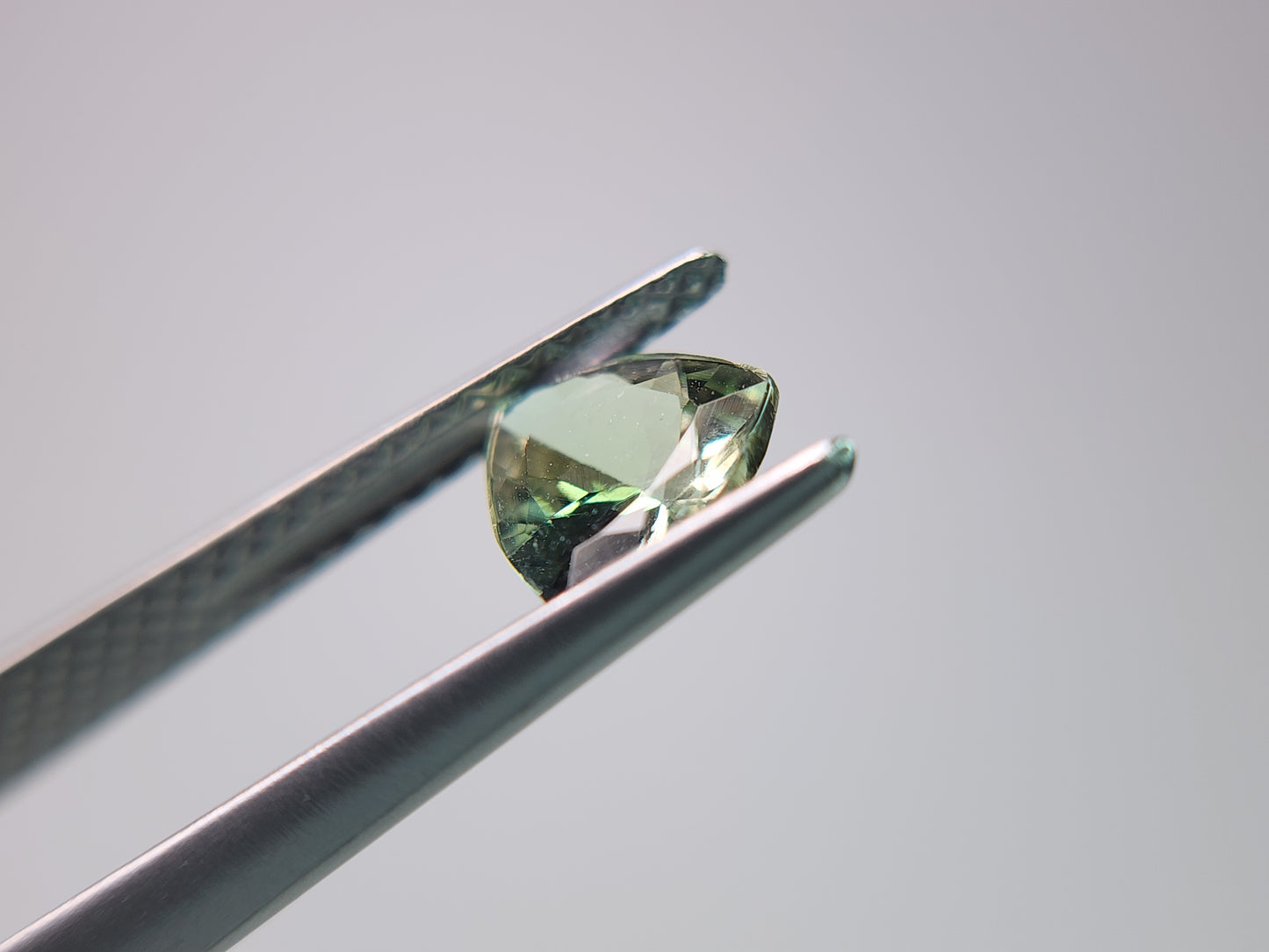 0649-1 ゾイサイト 0.68ct