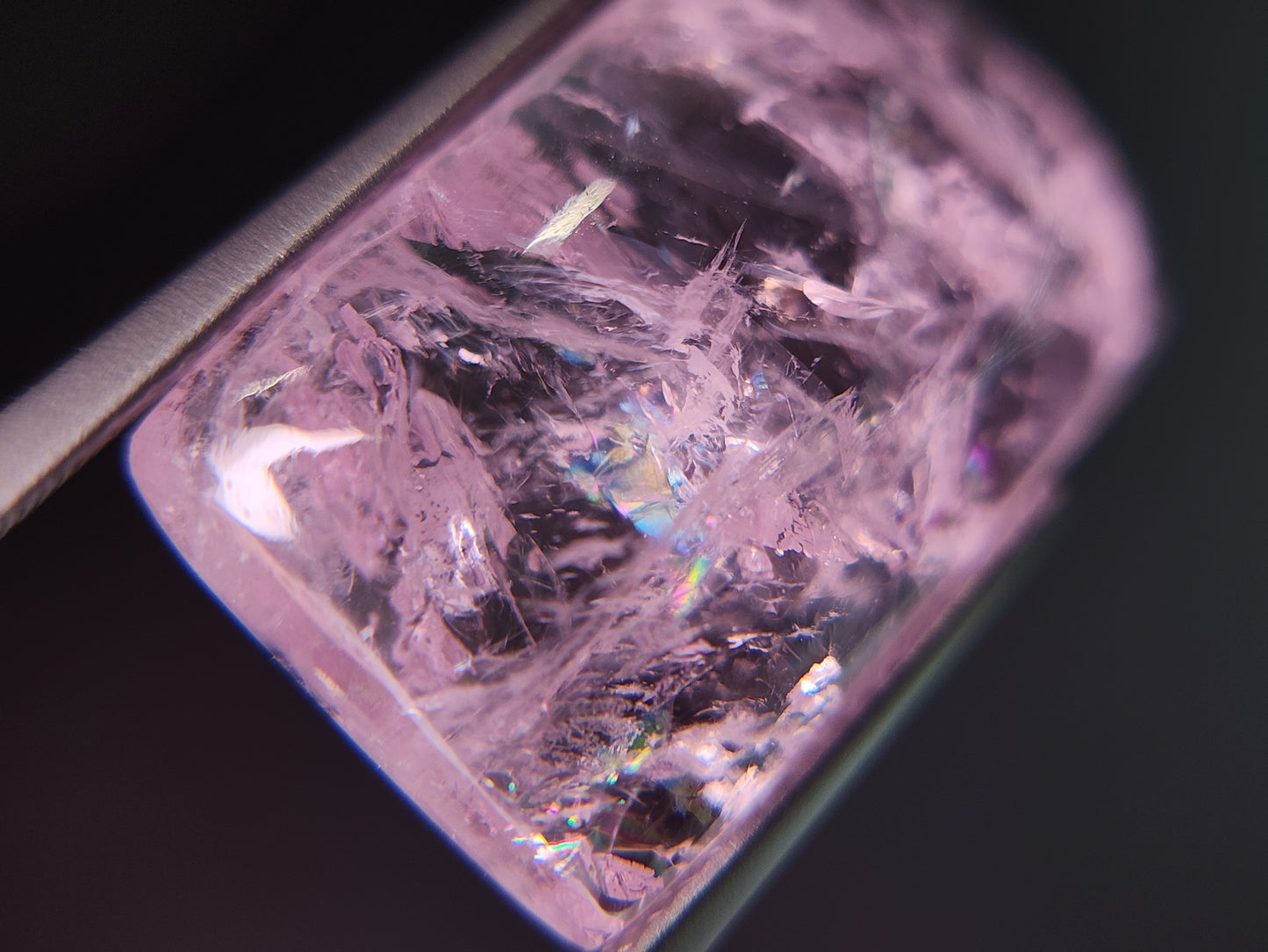 0908-7 虹入り!モルガナイト 16.39ct