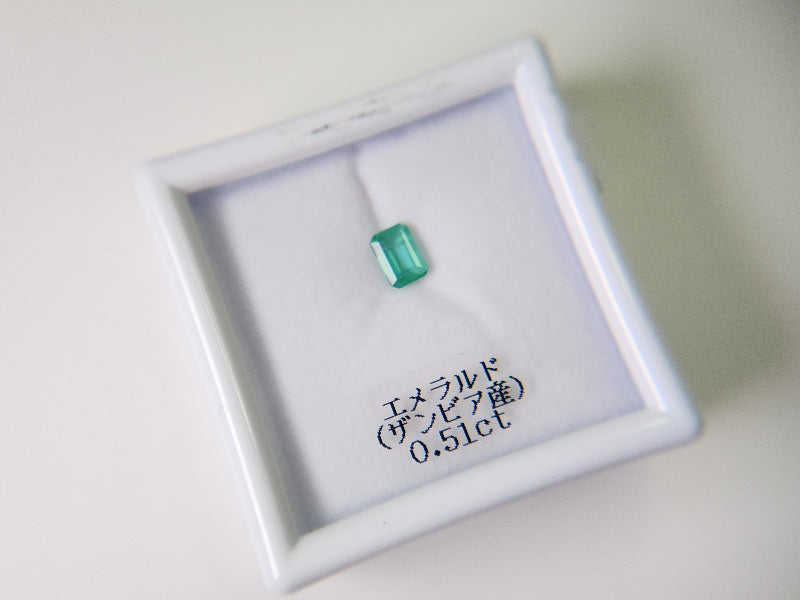 0936-10 エメラルド(ザンビア産) 0.51ct