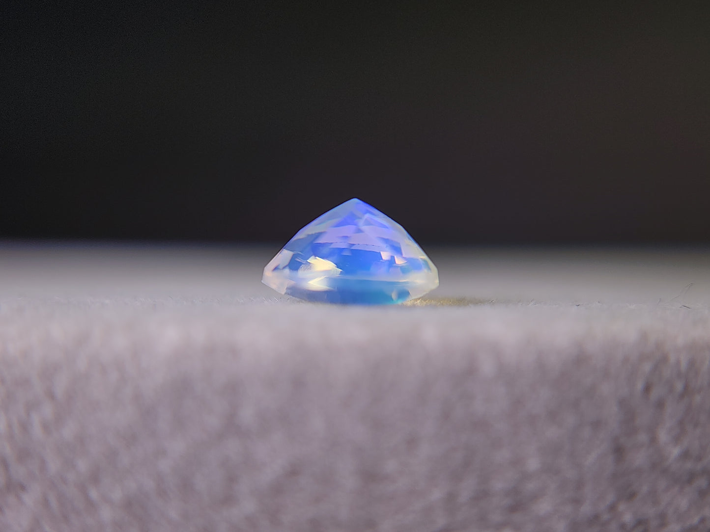 0916-7 オパール 0.78ct