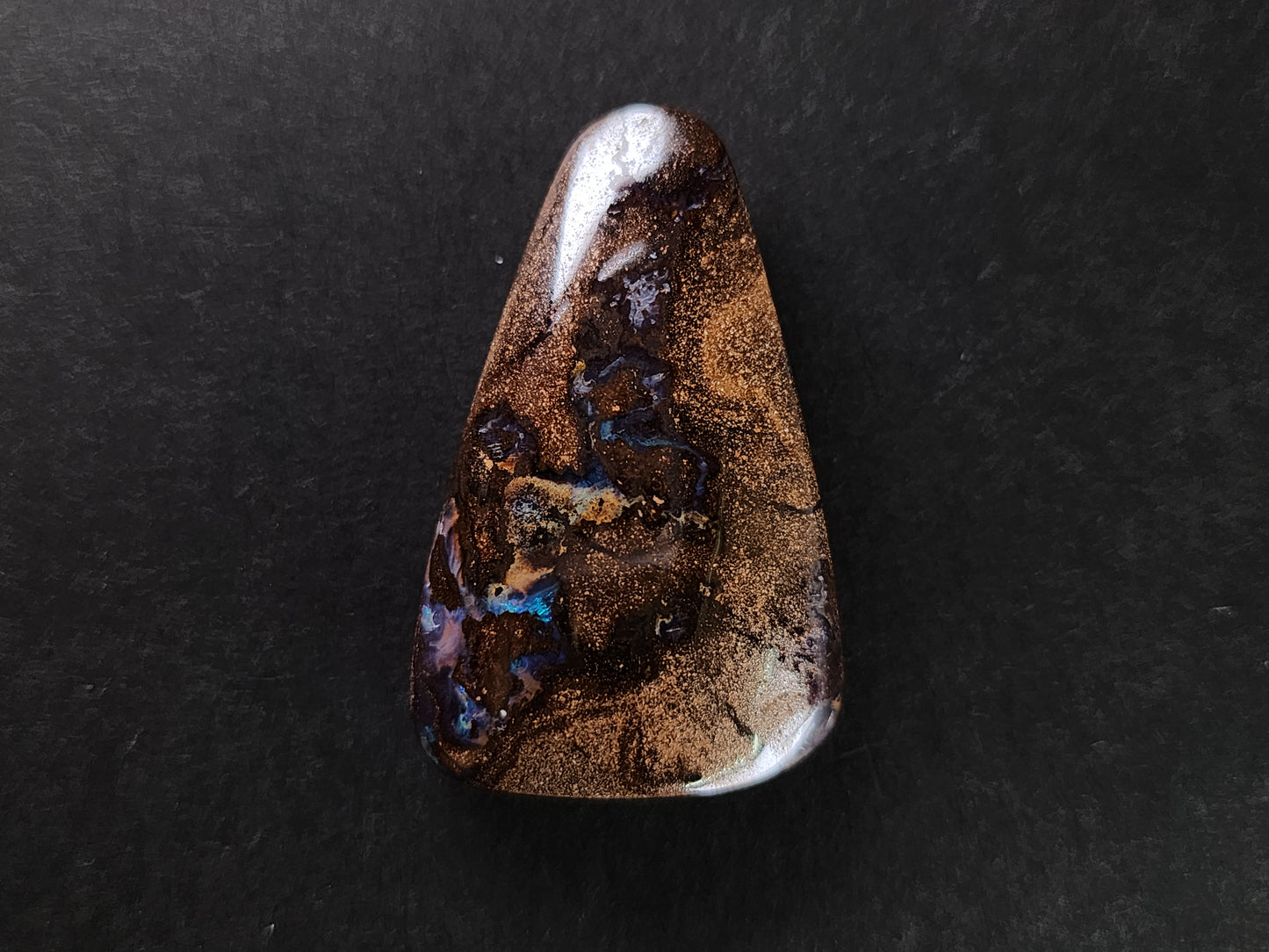 0903-7 ボルダーオパール(穴あき) 68.47ct