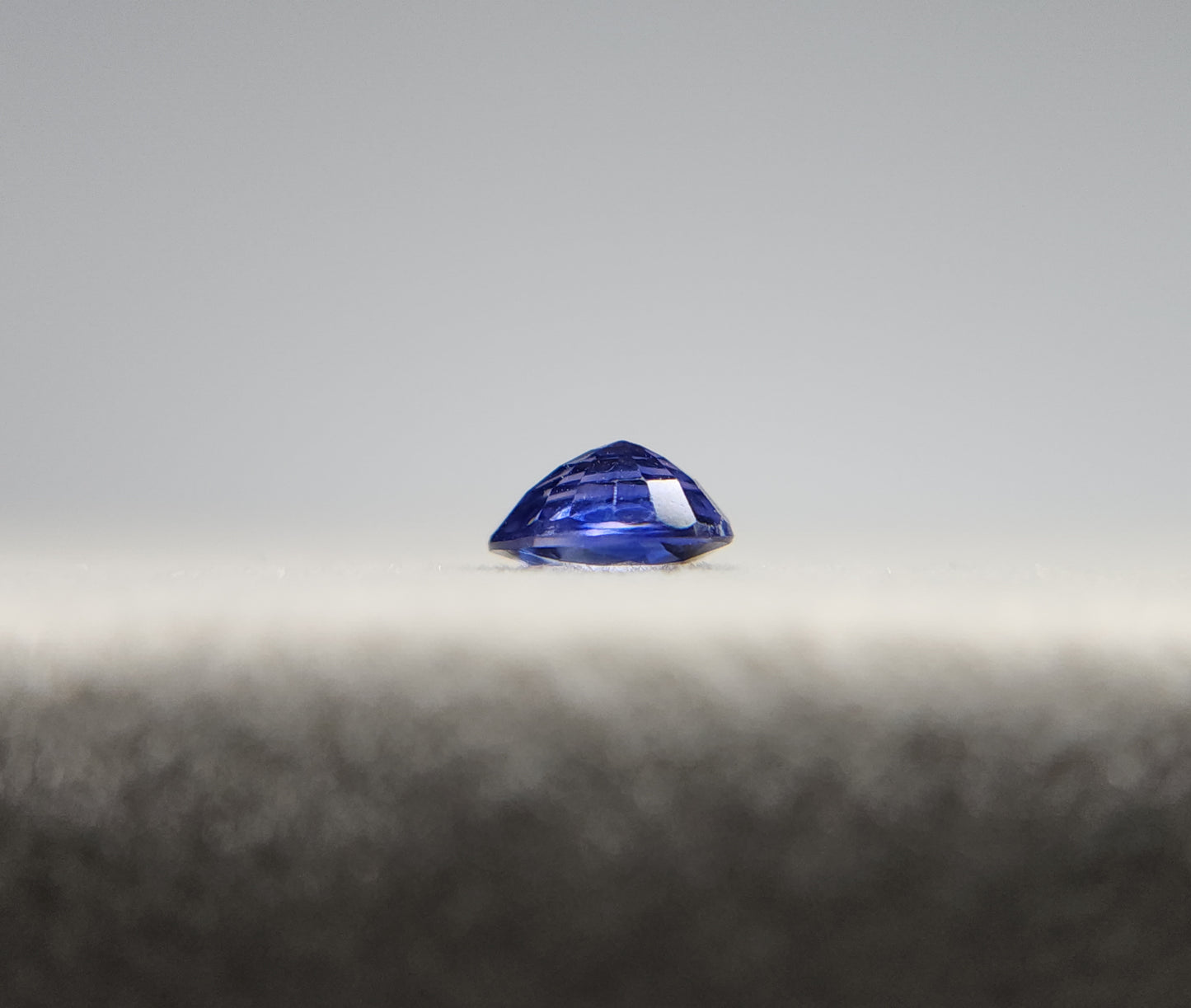 0904-1 サファイア 0.76ct