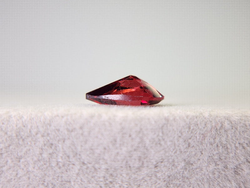 0910-3-10 ガーネット 1.29ct