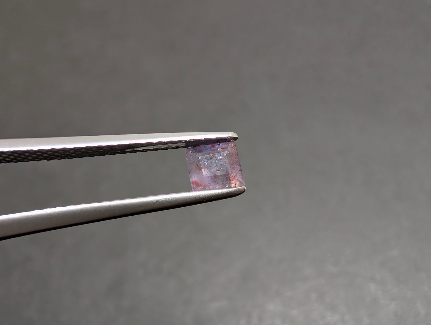 0324 アイオライトサンストーン 0.38ct