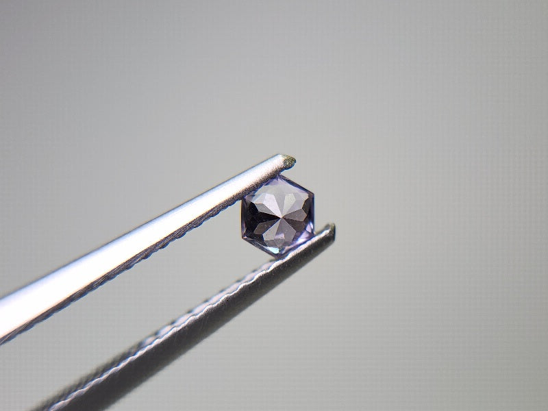 0002-4 スピネル 0.18ct