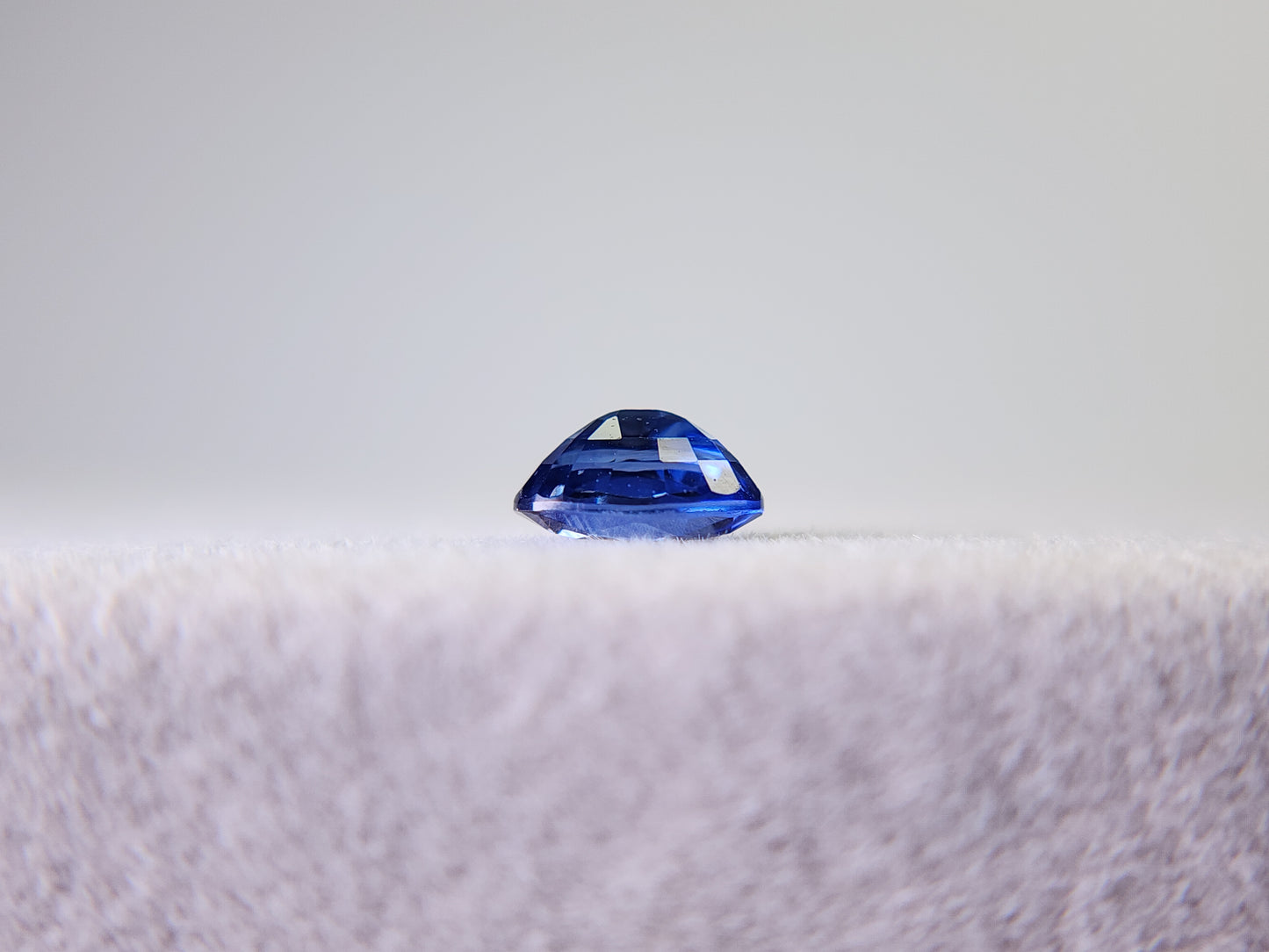0904-10 サファイア 0.68ct