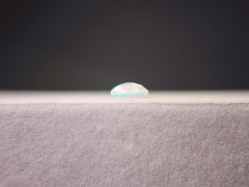 0909-1-3 オパール 0.67ct
