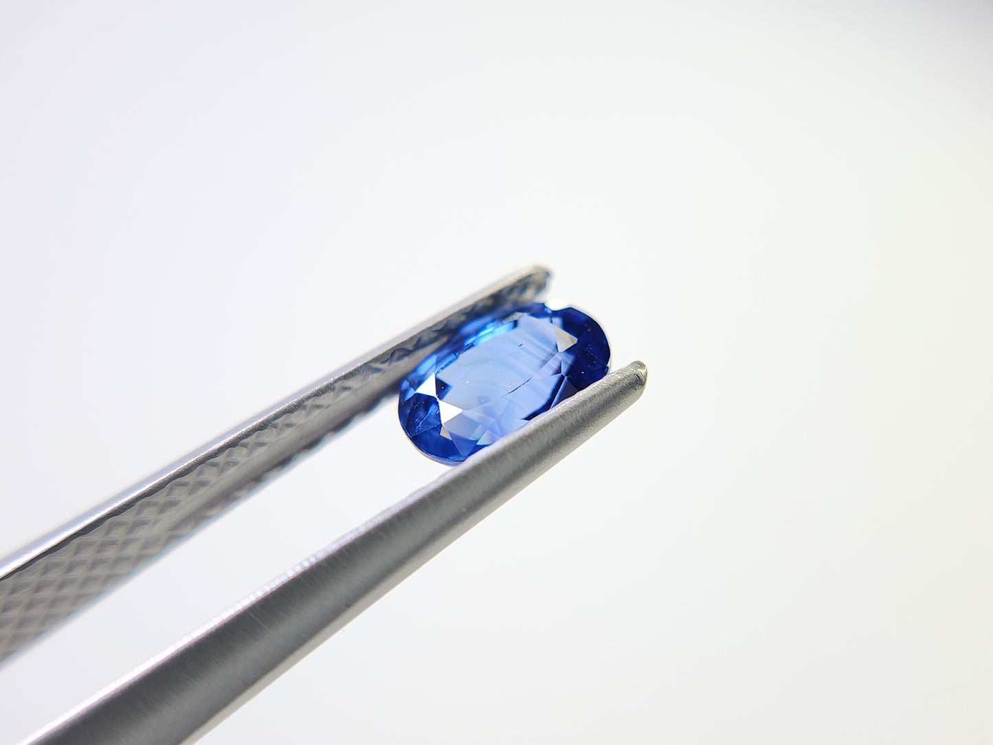 0904-10 サファイア 0.68ct