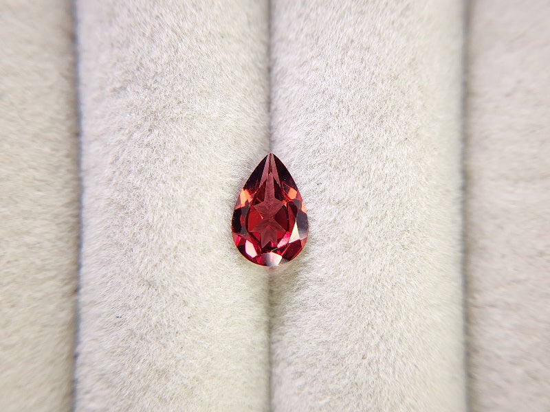 0910-3-10 ガーネット 1.29ct