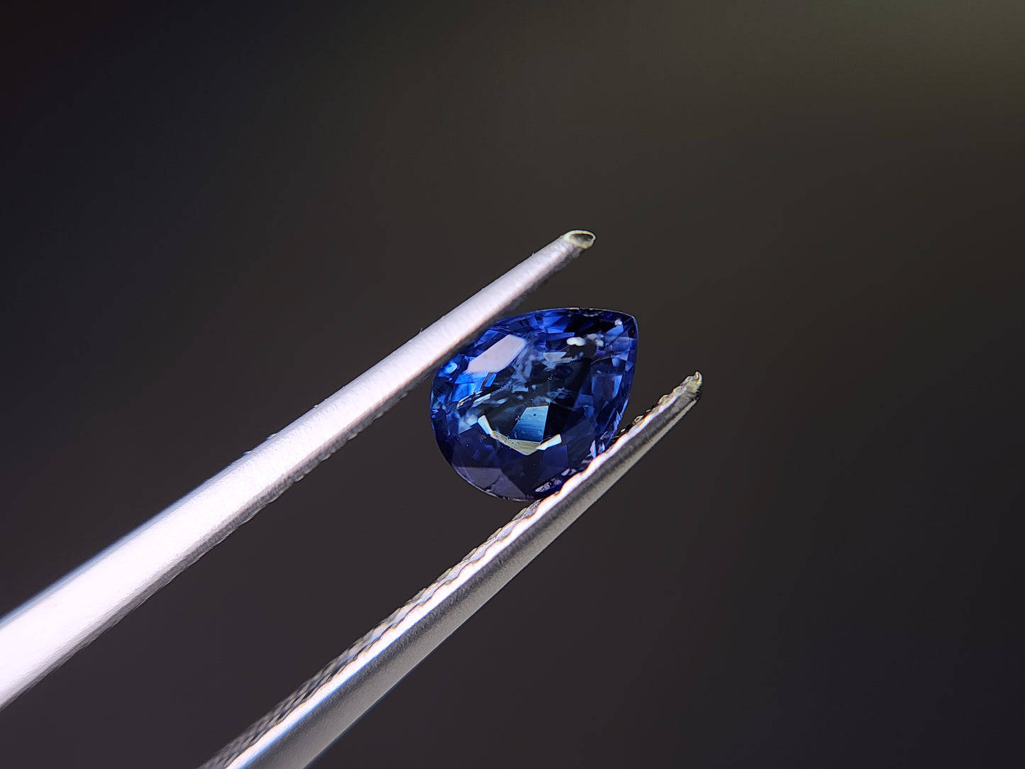 0904-8 サファイア 0.65ct