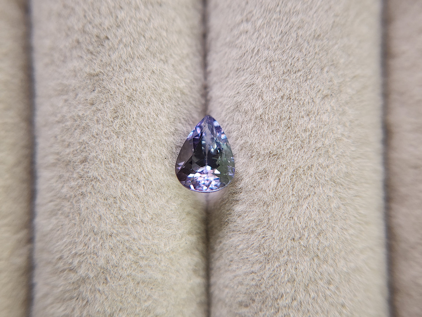 0662-1 ゾイサイト 0.86ct